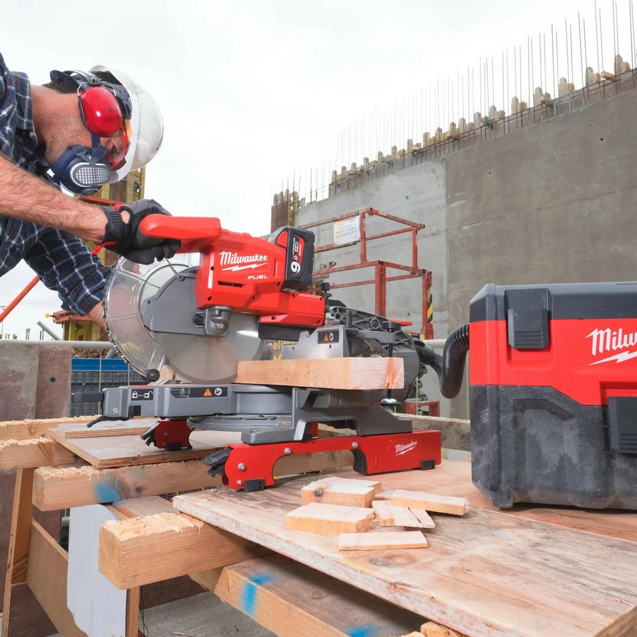 Milwaukee M18 VC2-0 18V Cordless Wet/Dry Vacuum (Body Only) - Image 8