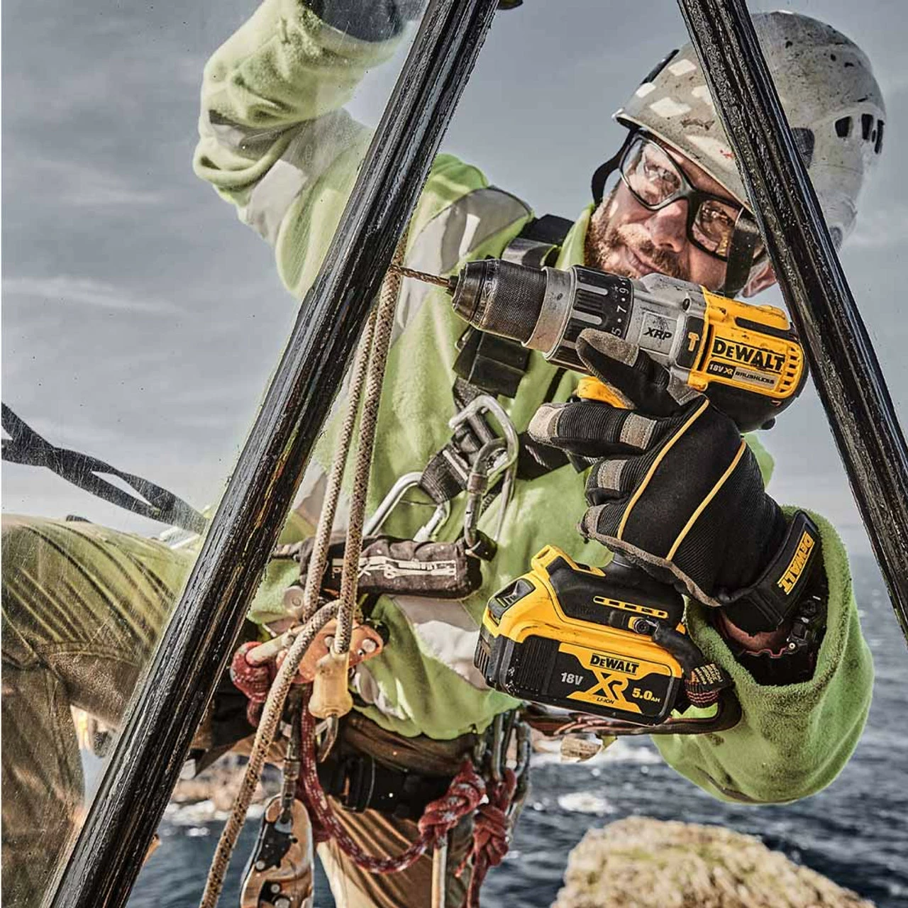 DeWalt DCD996M1 18V Brushless Combi Drill With 1x 4.0Ah Battery - Image 6