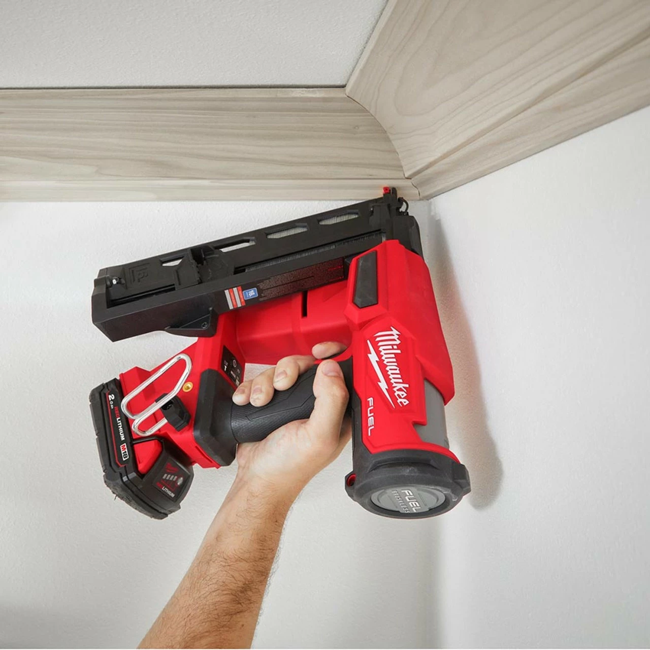 Milwaukee M18 FN16GA-401X 18V Fuel 16 Ga Angled Second Fix Finish Nailer With 1x 4.0Ah Battery - Image 14