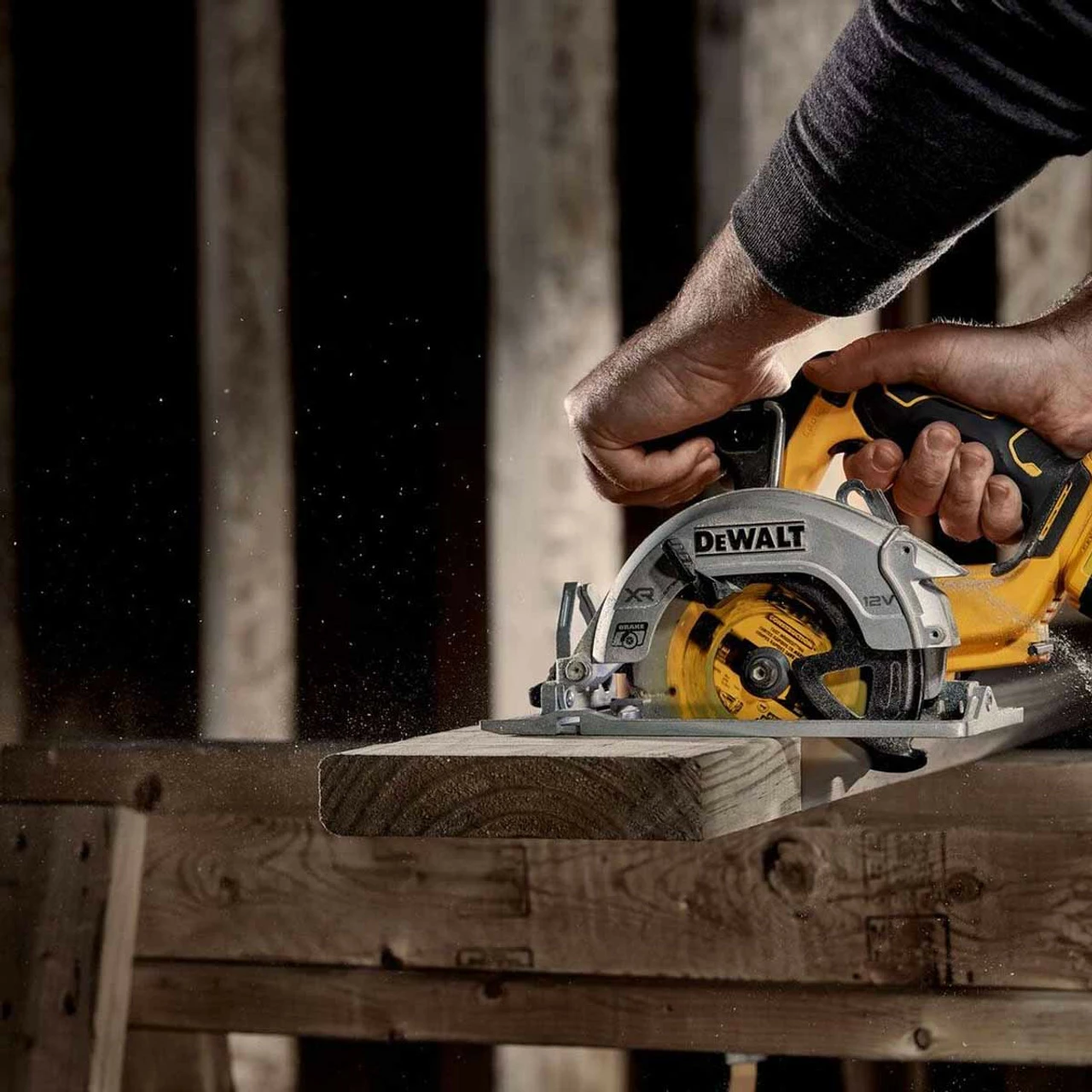 DeWalt DCS512P2 12V XR Brushless 140mm Circular Saw With 2x 5.0Ah Batteries - Image 4