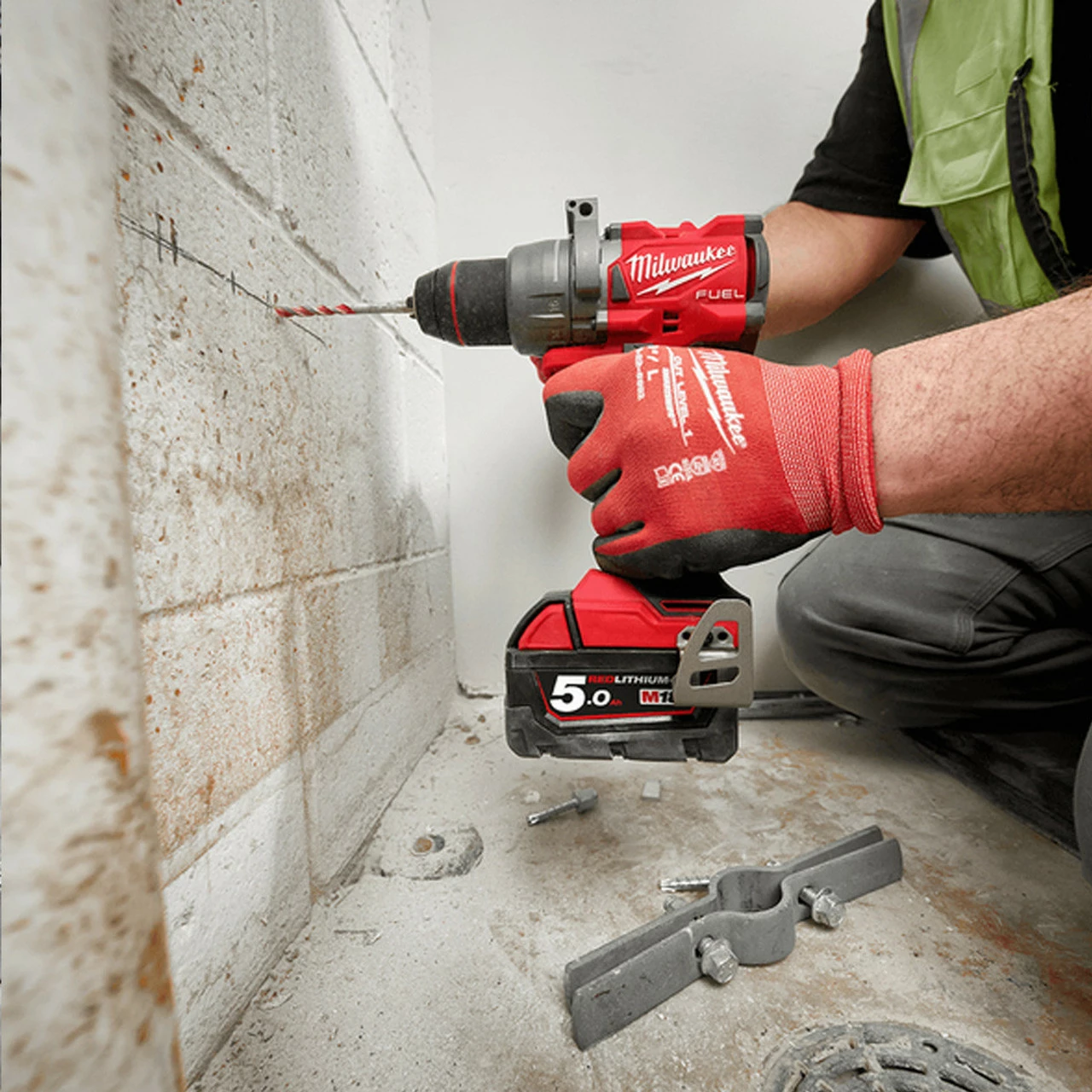 Milwaukee M18 FPD3-402X 18V FUEL™ Percussion Drill With 2x 4.0Ah Batteries - Image 8