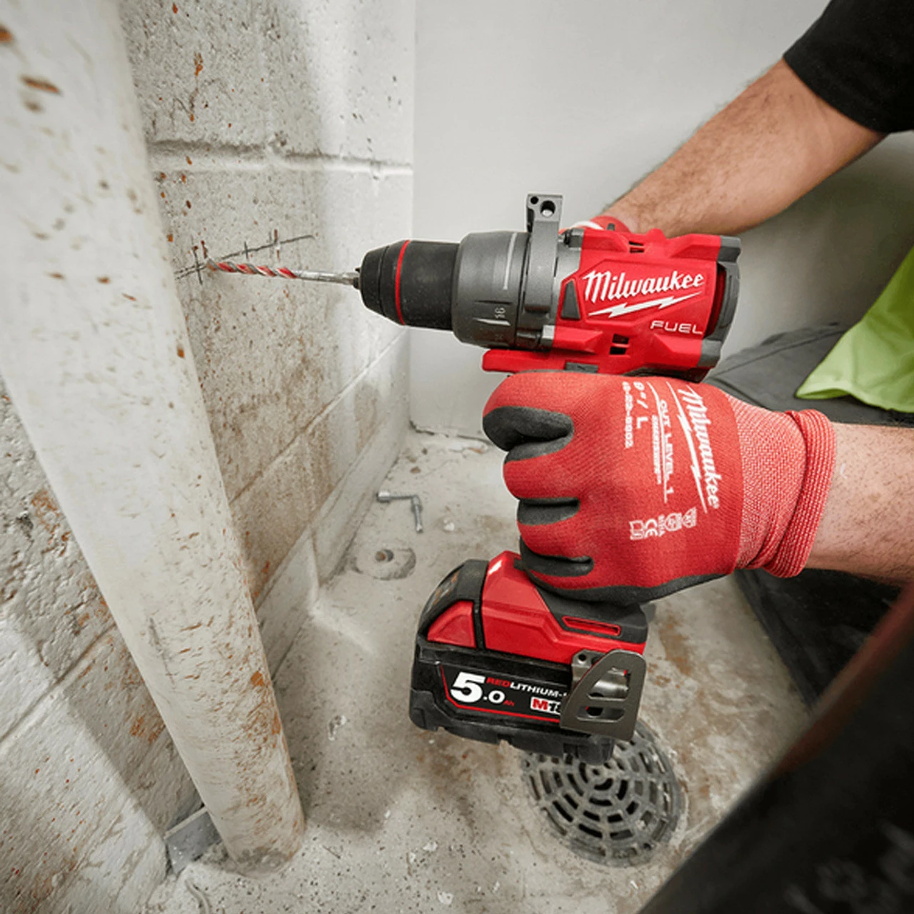 Milwaukee M18 FPD3-402X 18V FUEL™ Percussion Drill With 2x 4.0Ah Batteries - Image 7