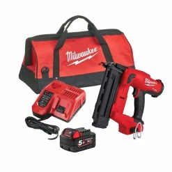 Milwaukee M18 FN18GS-501X 18V Fuel Straight Second Fix Nail Gun With 1x 5.0Ah Battery