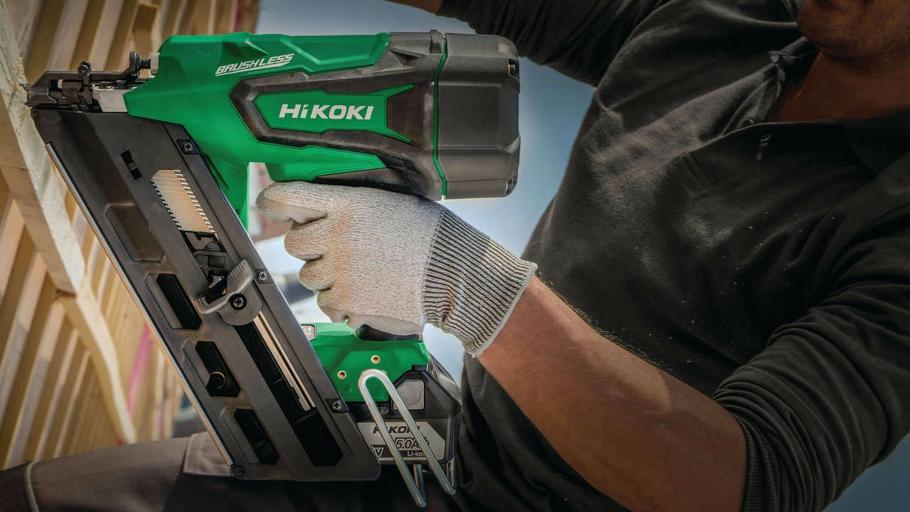 Hikoki NR1890DC/JPZ 18V Cordless First Fix Nail Gun With 2x 5.0Ah Batteries - Image 5